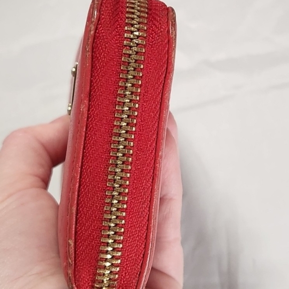 Michael Kors Red Ostrich Leather zipper Wallet Beautiful!  Preloved - Picture 3 of 10
